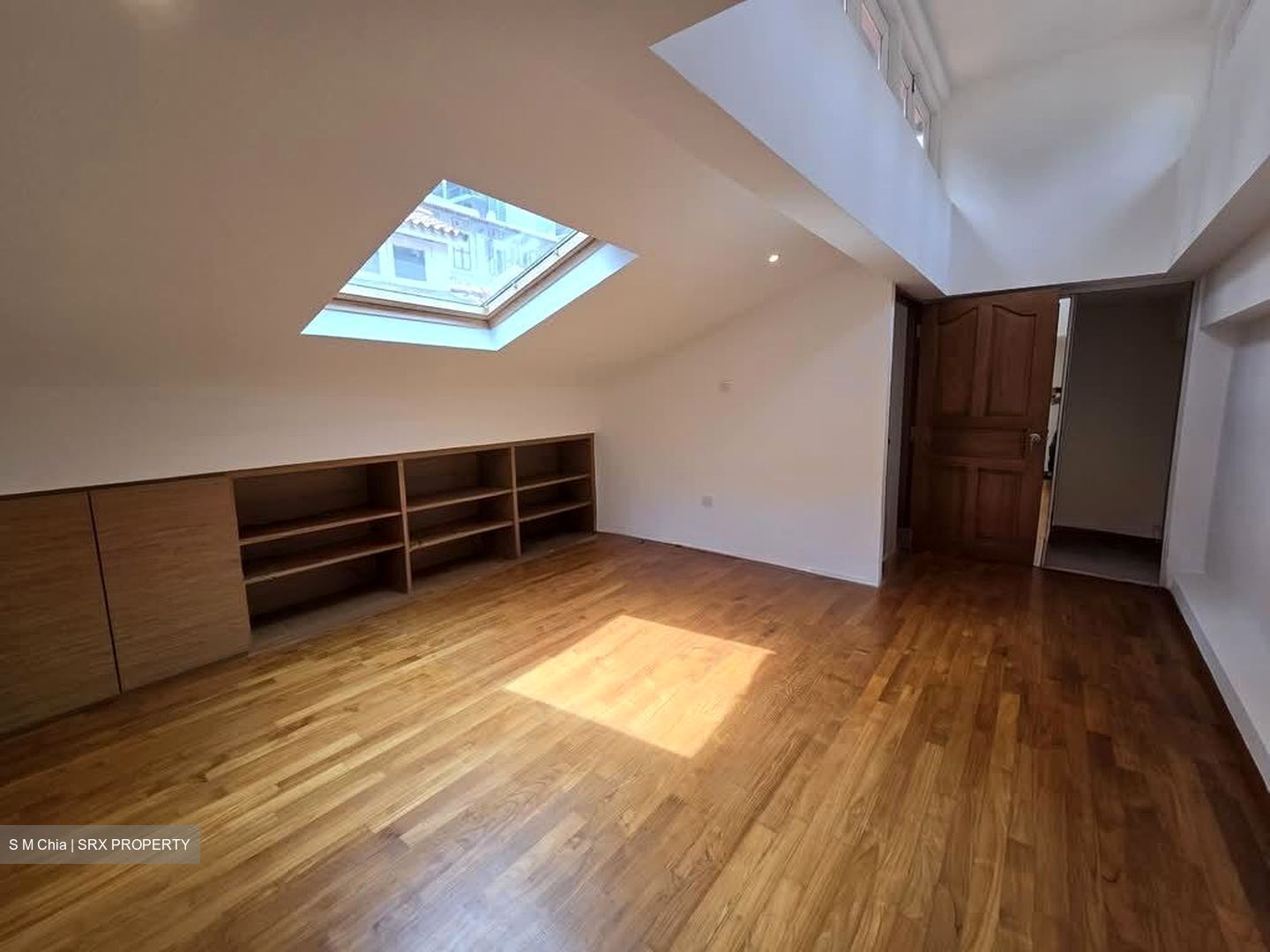 Kim Yam Road (D9), Office #582133721